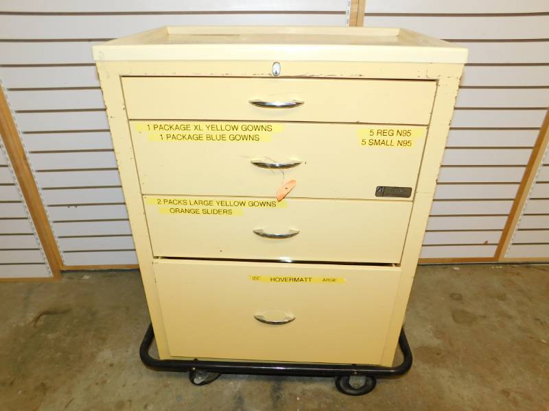 lot 24 image: Four Drawer Medical Cart