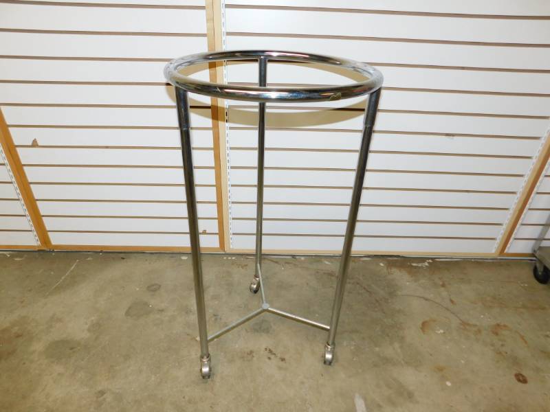 lot 32 image: Chrome Stand On Three Wheels