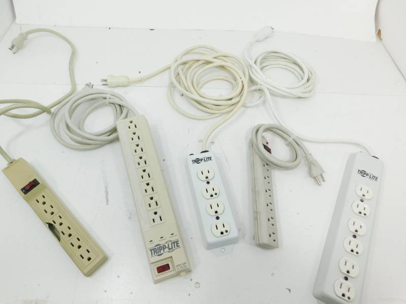lot 44 image: Five Power Strips