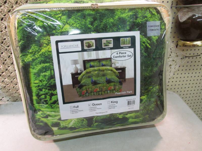 Queen Size 4 Piece Peacock Park Com...