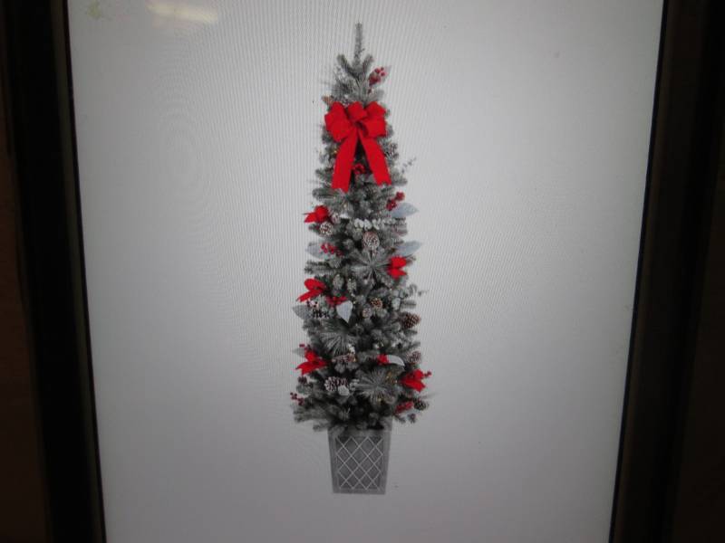 Home Accents Holiday 75 Pre-Lit Sn...