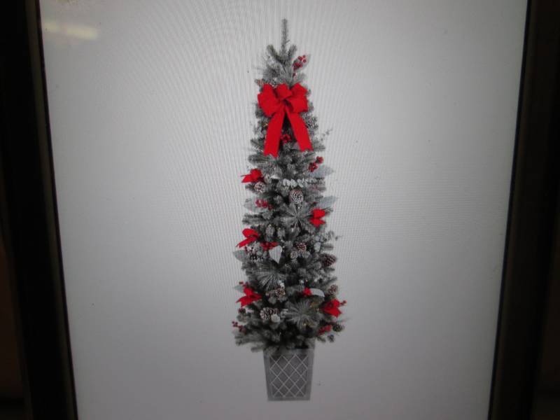 Home Accents Holiday 75 Pre-Lit Sn...