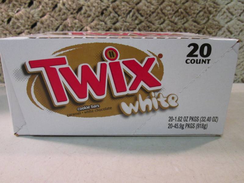 Box of 20 Twix White Cookie Bars Be...