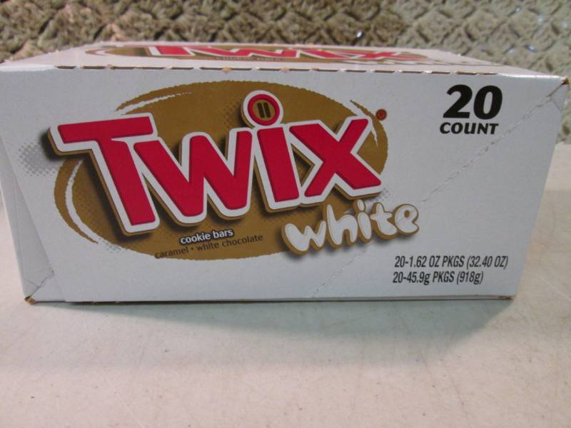 Box of 20 Twix White Cookie Bars Be...