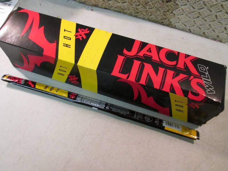Box of 24 Jack Links Wild Hot 16 M...