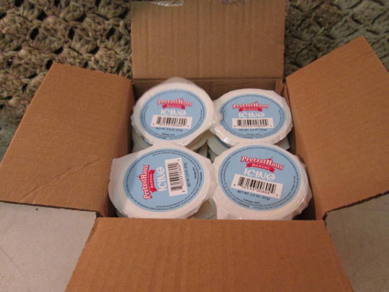 Case of 20 Cups of Pretzel Haus Bak...