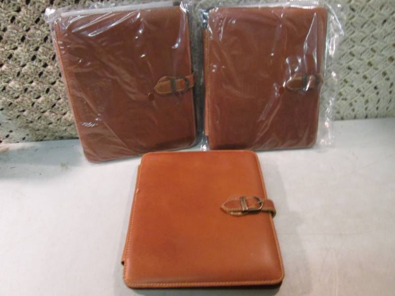 3 Canyon Outback Leather Bear Canyo...
