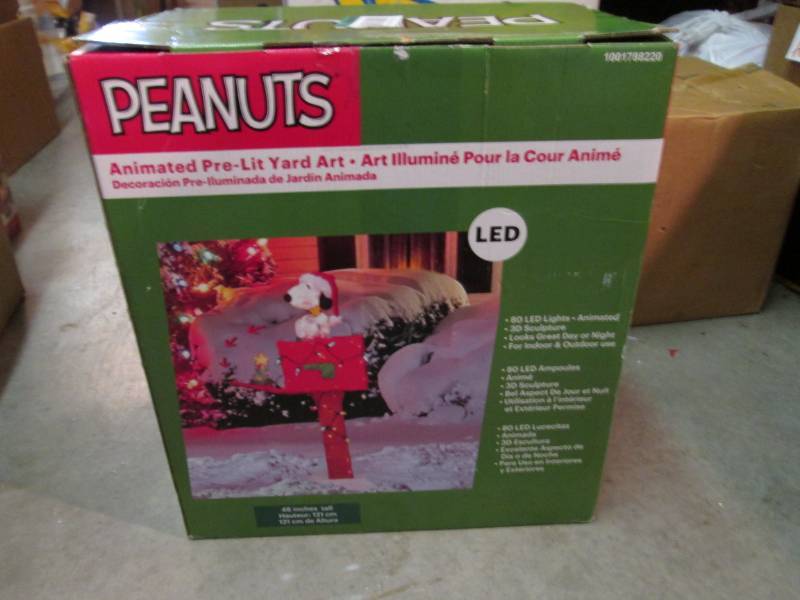 Peanuts Animated Pre-Lit Yard Art O...