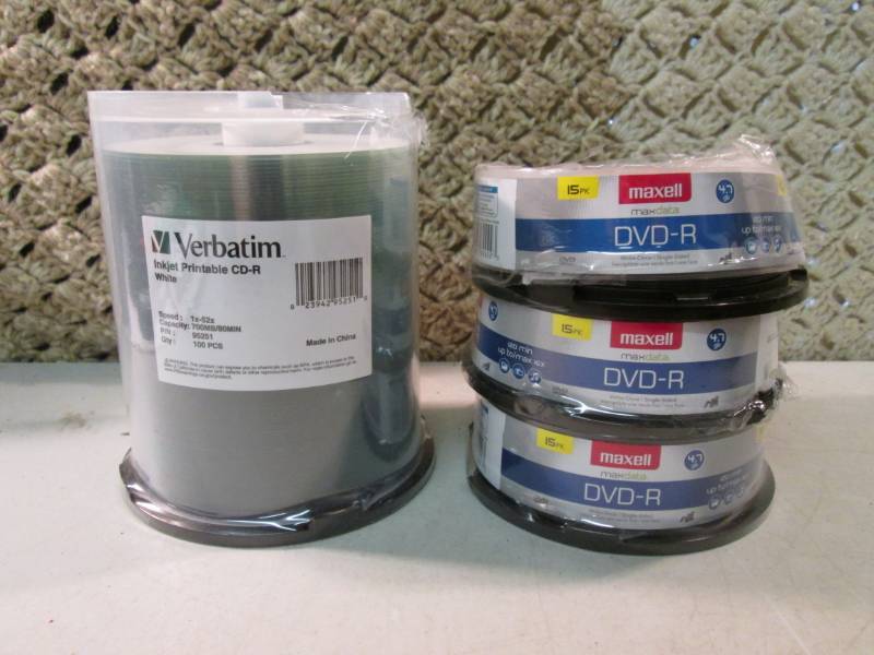 Mix Lot of DVD-R and CD-R Discs  CS...
