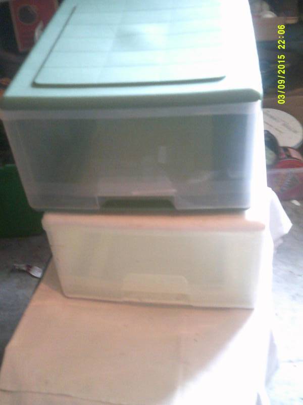 2 TOTES