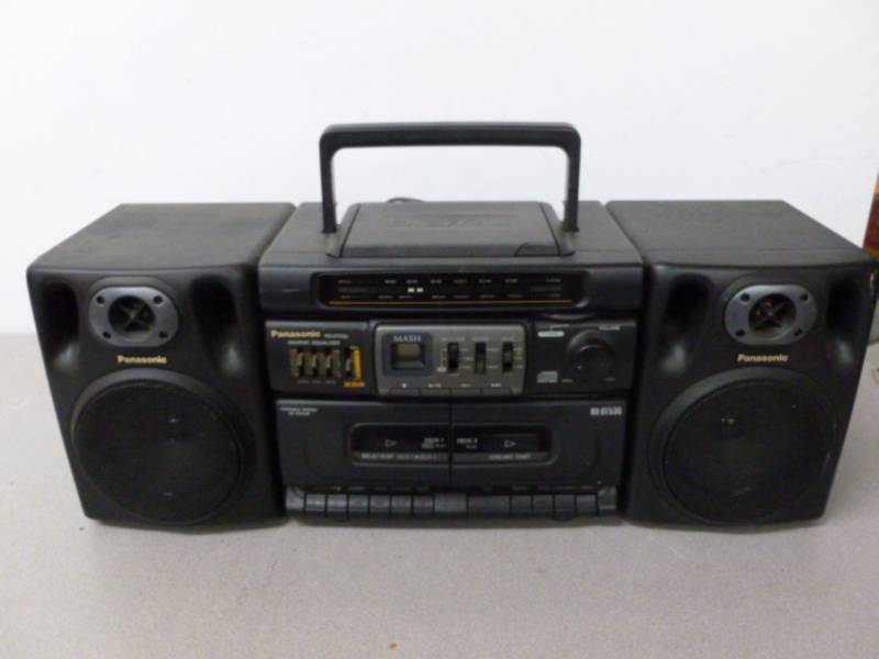 Shelf Radio