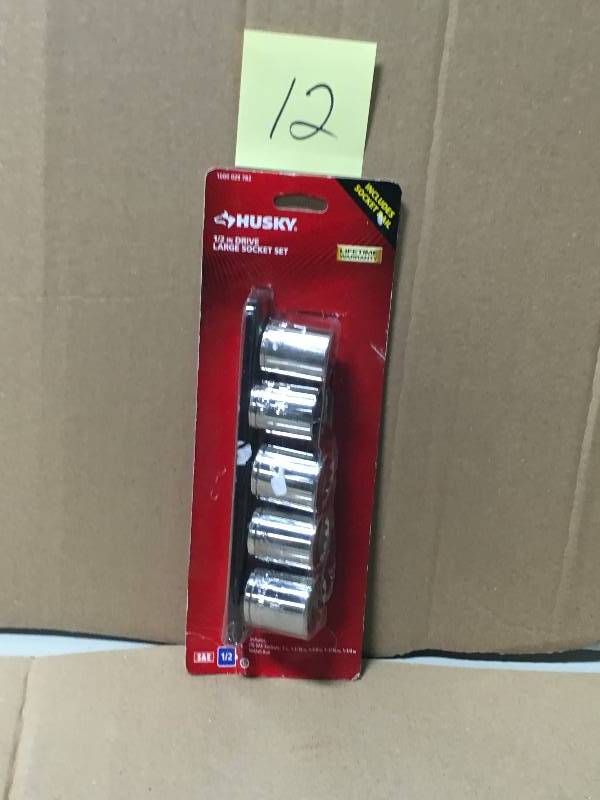 lot 12 image: Husky 12 in. Drive SAE X-Large Socket Set (5-Piece) not used