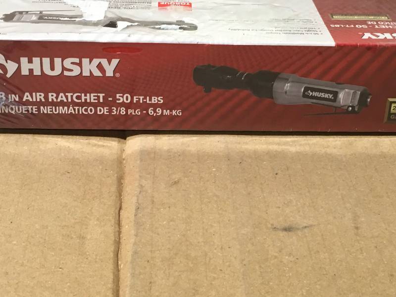 lot 41 image: Husky 683367 38 in. 50 ft. lbs. Ratchet Wrench