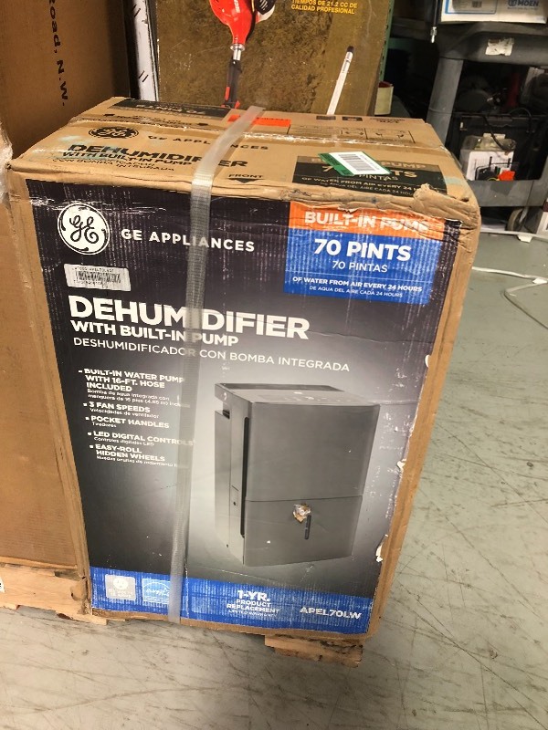 lot 108 image: GE 70 pt. Dehumidifier with Built-In Pump, ENERGY STAR in good conditions