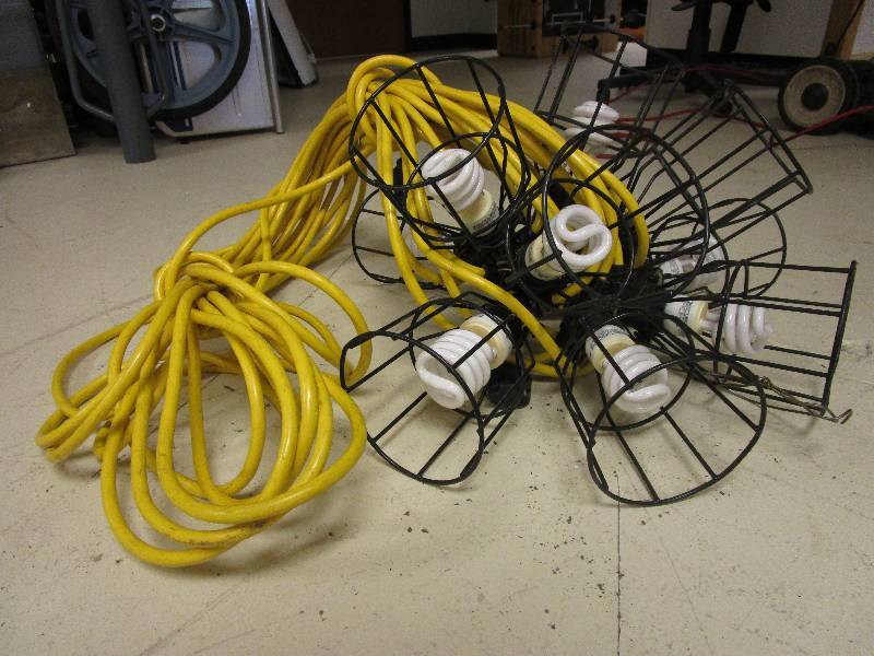 CAGED LIGHTS ON 100 FOOT CORD