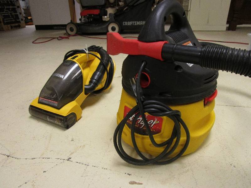 WET  DRY VAC  STAIR & CAR VAC