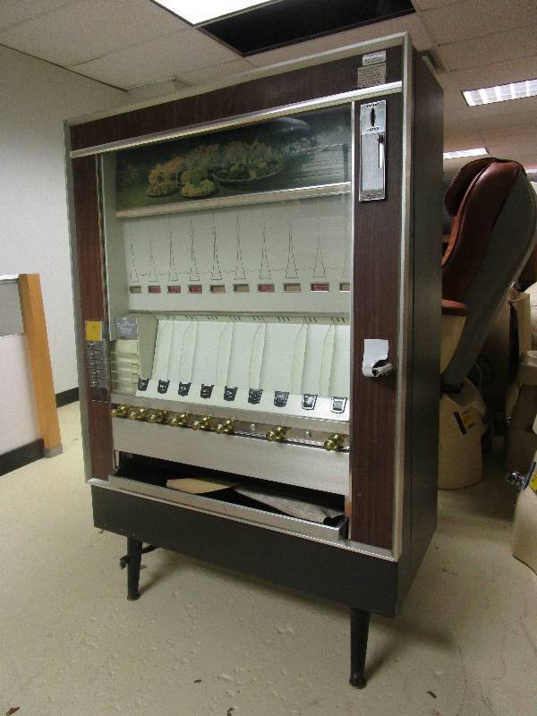 VENDING MACHINE
