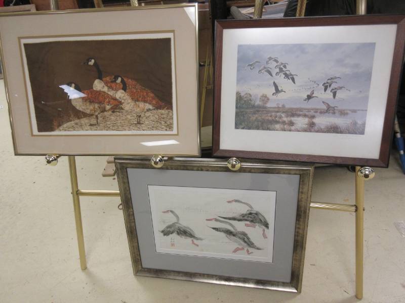 lot 604 image: SIGNED ORIGINAL FRAMED BIRDS ART GROUP