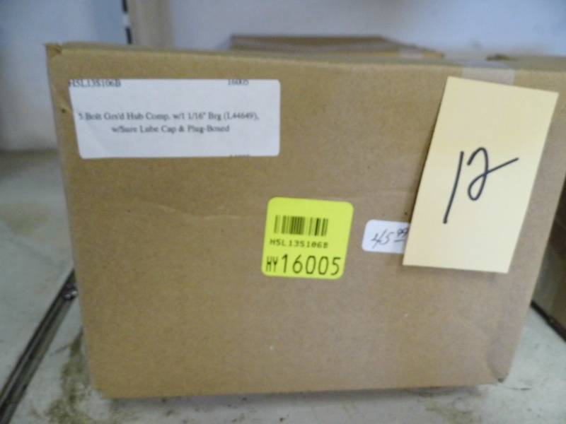 lot 12 image: 5 Bolt Hub