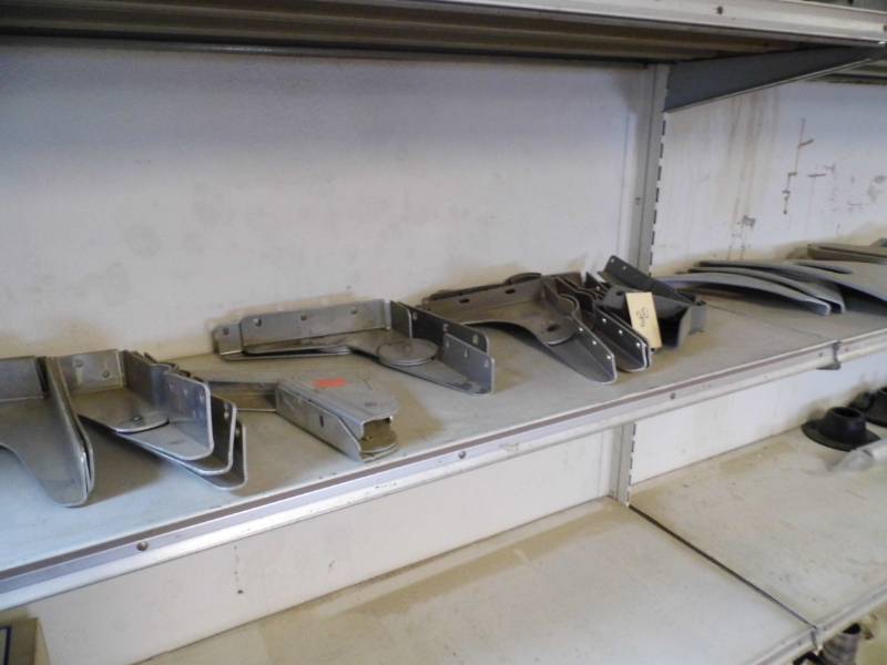 lot 30 image: Seat Hinges - Bowcap - Parts
