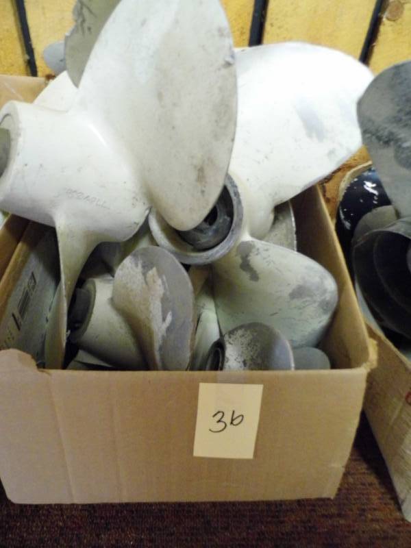 lot 36 image: Propellors - OMC Used