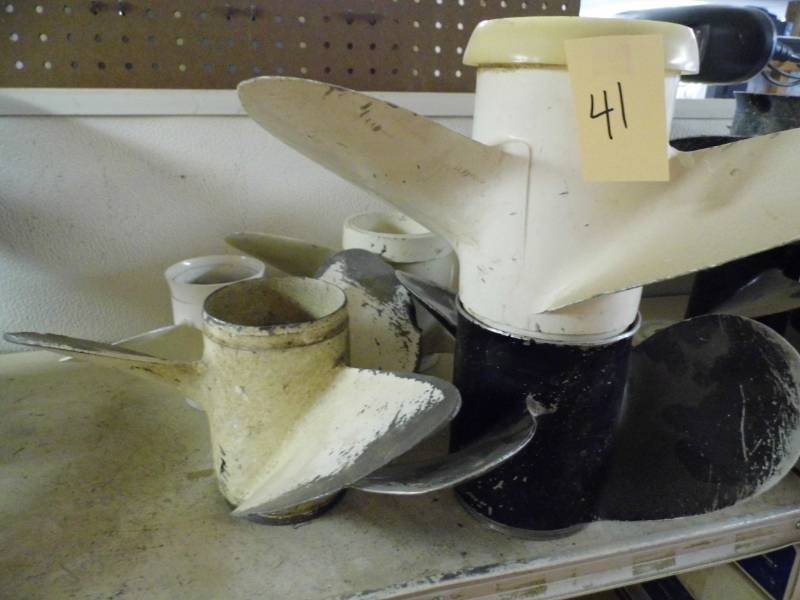 lot 41 image: Propellors - OMC