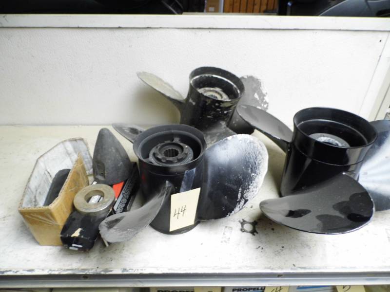 lot 44 image: Propellors