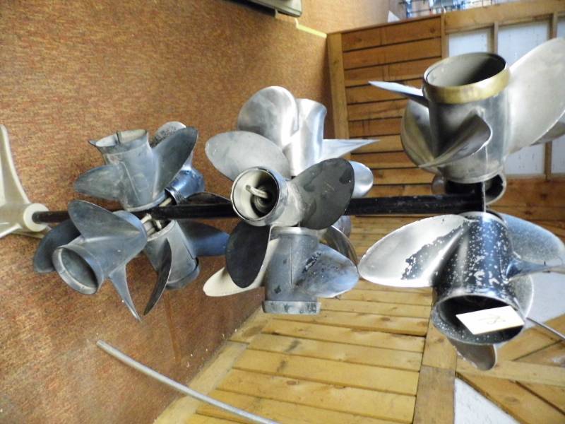 lot 78 image: Assorted Stainless Steel Propellors