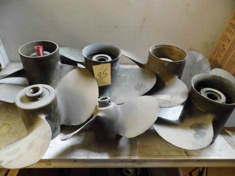 lot 85 image: Assorted Propellors