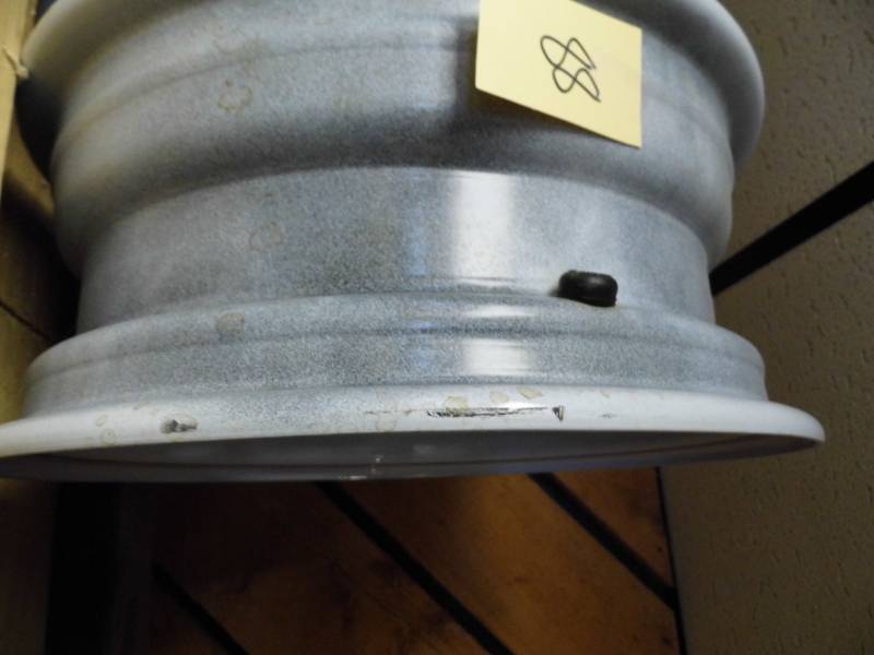 lot 88 image: 5 Hole Spoke Rim