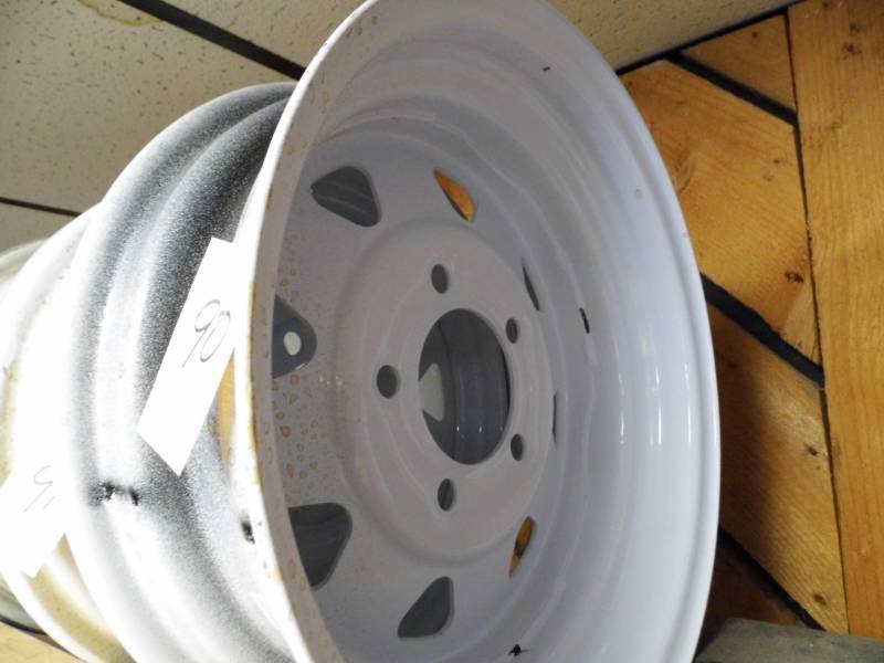 lot 90 image: 5 Hole Spoke Rim
