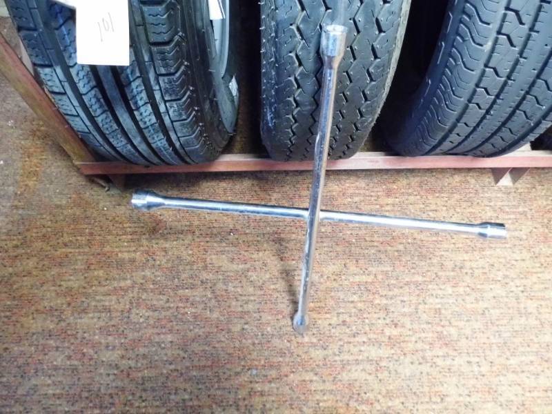 lot 94 image: Tire Wrench - Tube
