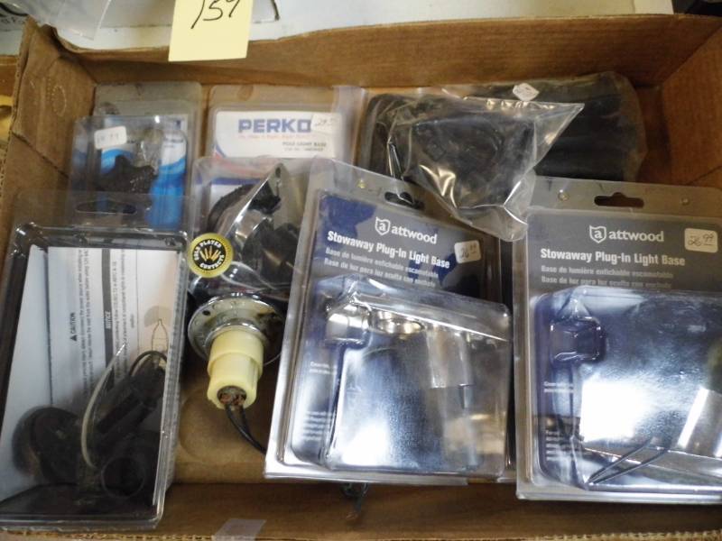 lot 154 image: Attwood Stowaway - Perko Pole Lights