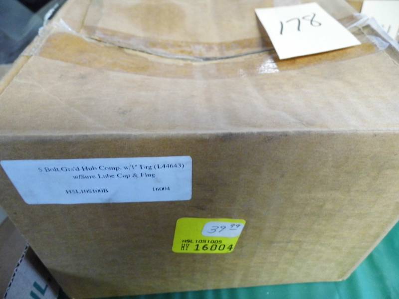 lot 178 image: 5 Hole Greased Hub