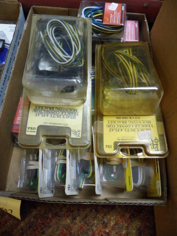 lot 197 image: Vehicle Connector Mounting Brackets