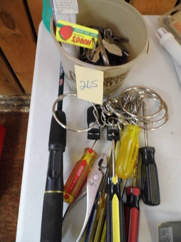 lot 205 image: Tools  - Locks wKeys