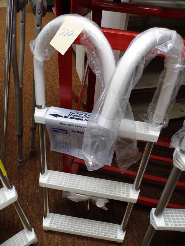 lot 222 image: Removable Swim Ladder