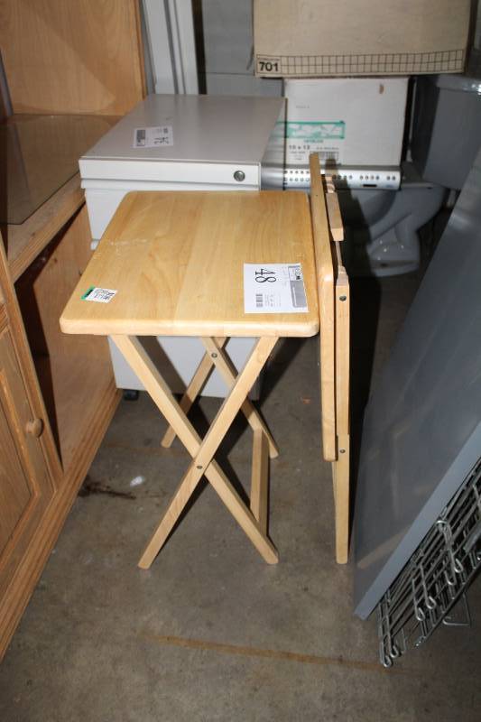 lot 48 image: Folding Wood TV Trays