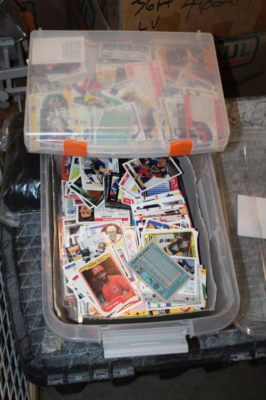 lot 51 image: Baseball, Hockey and Sports Collectors Cards  Various Teams, Players, Years