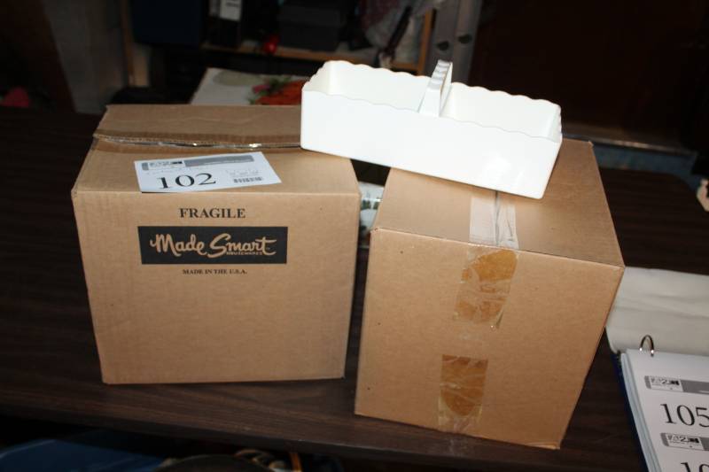 lot 102 image: Made Smart Condiment Caddys  2 Box Lot