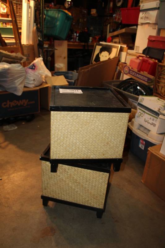 lot 106 image: End Tables