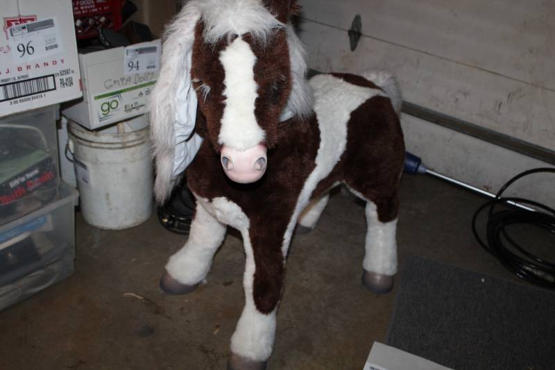 lot 30 image: Hasbro FurReal Friends Horsey