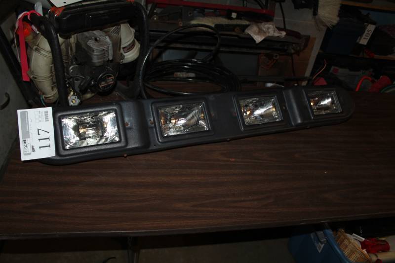 lot 117 image: Jeep Off-Road 4-Lamp Light Bar