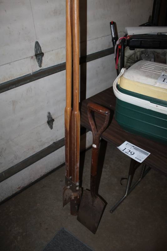 lot 129 image: Shovel, Post Hole Digger