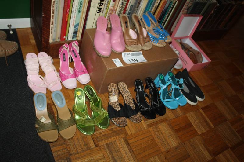 lot 139 image: Womens Shoes
