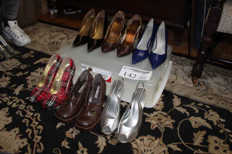 lot 142 image: Womens Shoes