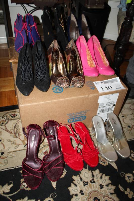 lot 140 image: Womens Shoes