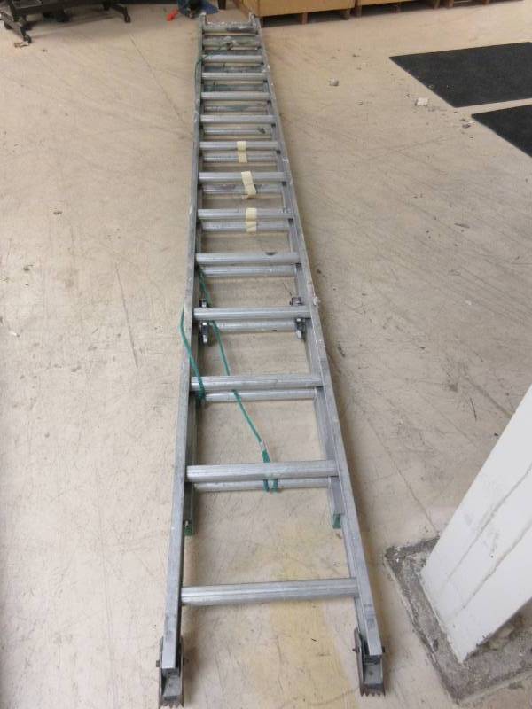 WERNER EXTENSION LADDER