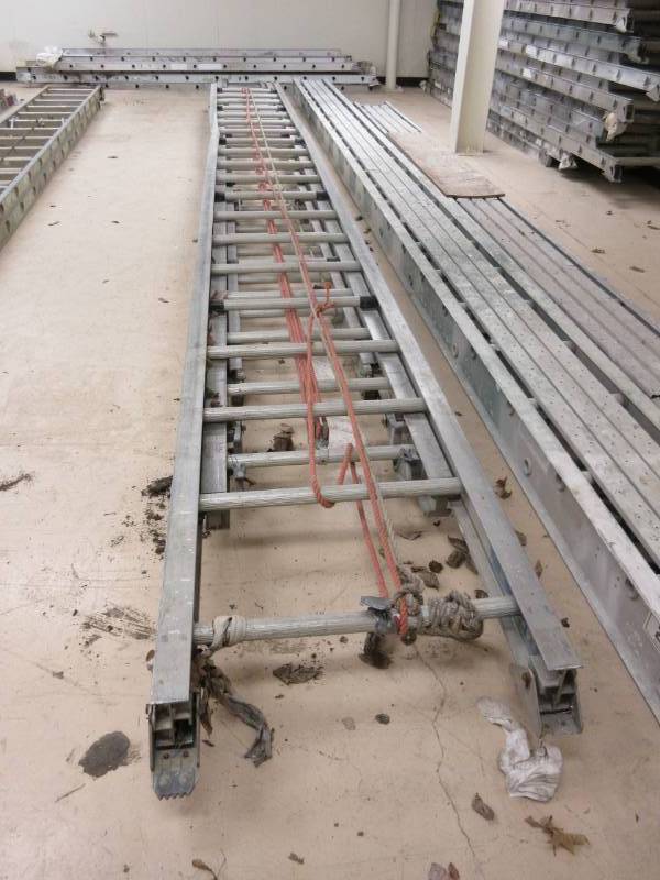 WERNER EXTENSION LADDER