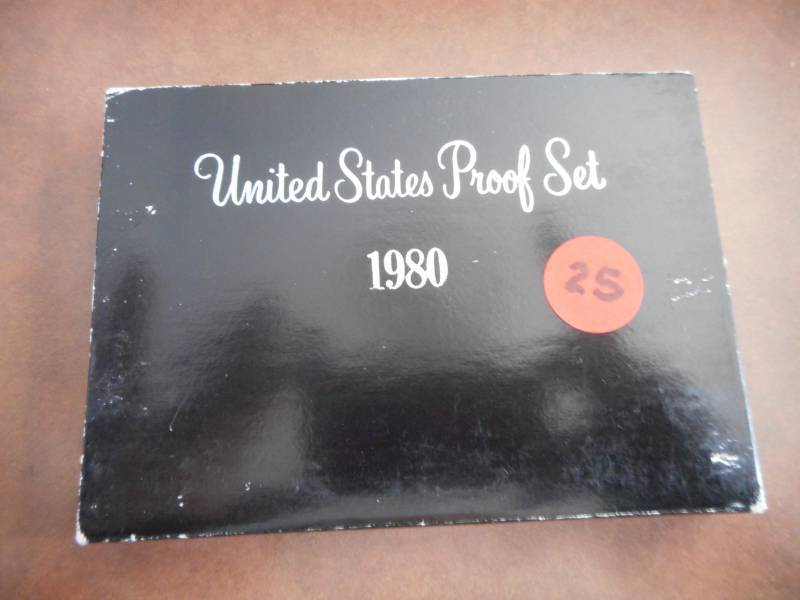lot 25 image: Coins
